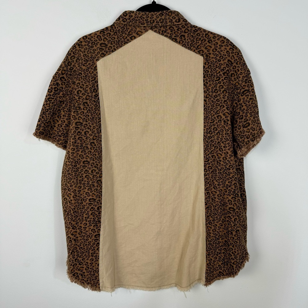 Umgee leopard animal print button down short sleeve boho top - Picture 2 of 5